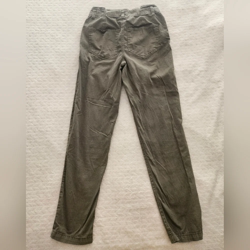 Olive Green Pleated Pants - Picture 7 of 8